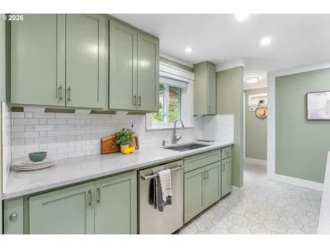 270 NE Wisteria Way Stevenson WA 98648