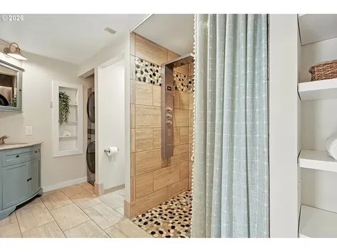 270 NE Wisteria Way Stevenson WA 98648