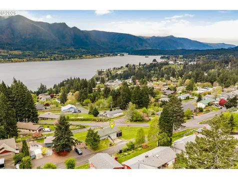270 NE Wisteria Way Stevenson WA 98648