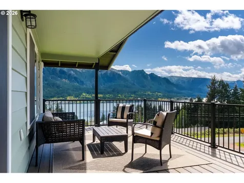 270 NE Wisteria Way Stevenson WA 98648
