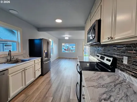 340 17th Avenue Longview WA 98632