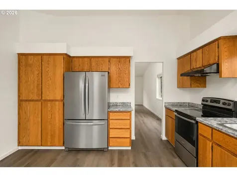 2038 SE Village Court Hillsboro OR 97123
