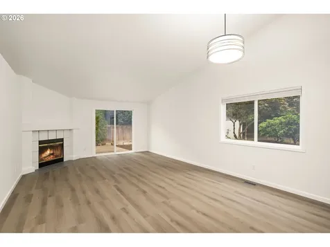 2038 SE Village Court Hillsboro OR 97123