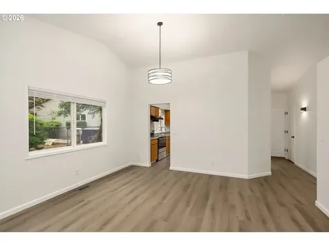 2038 SE Village Court Hillsboro OR 97123