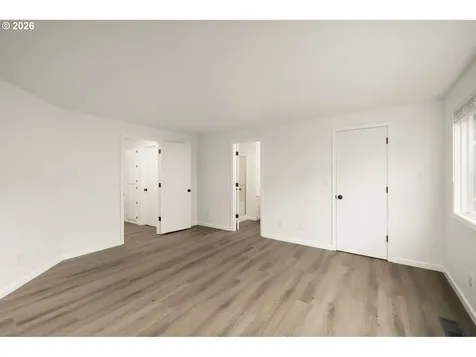 2038 SE Village Court Hillsboro OR 97123