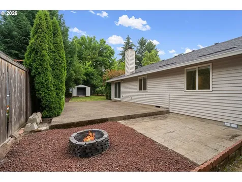 2038 SE Village Court Hillsboro OR 97123