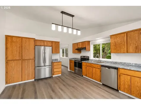 2038 SE Village Court Hillsboro OR 97123