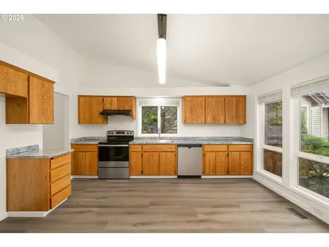 2038 SE Village Court Hillsboro OR 97123