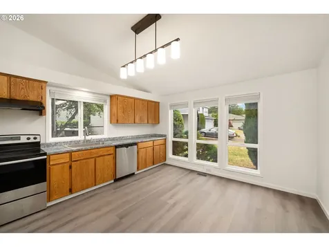 2038 SE Village Court Hillsboro OR 97123