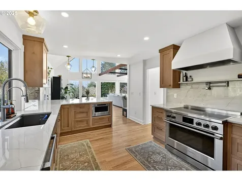 13162 NW Mcnamee Road Portland OR 97231