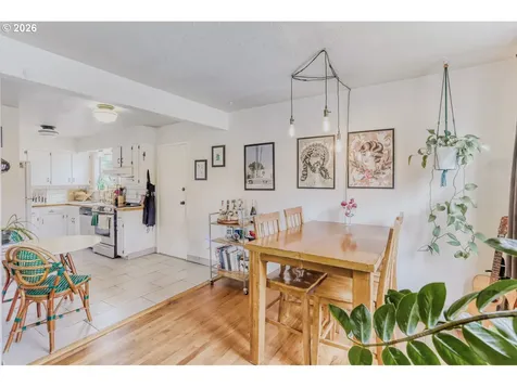 5108 SE Insley Street Portland OR 97206