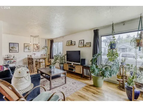 5108 SE Insley Street Portland OR 97206