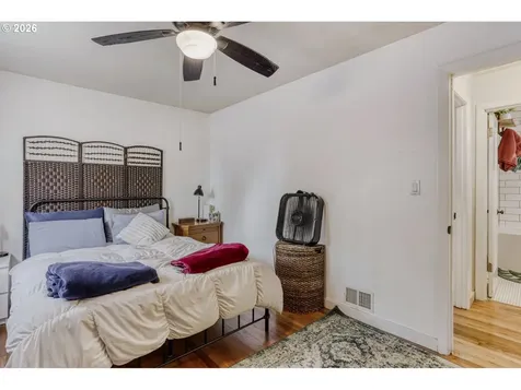 5108 SE Insley Street Portland OR 97206