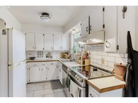 5108 SE Insley Street Portland OR 97206