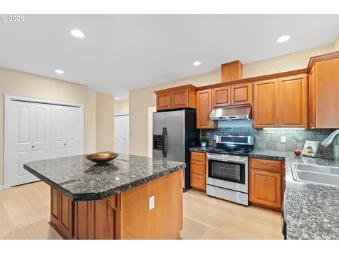 104 NW 104th Circle Vancouver WA 98685