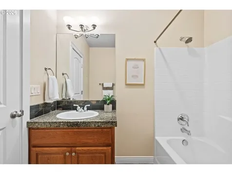 104 NW 104th Circle Vancouver WA 98685