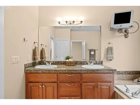 104 NW 104th Circle Vancouver WA 98685