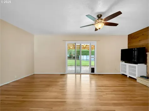 1530 SE 10th Street Gresham OR 97080