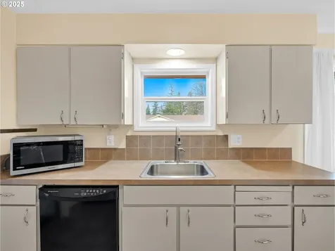 1530 SE 10th Street Gresham OR 97080