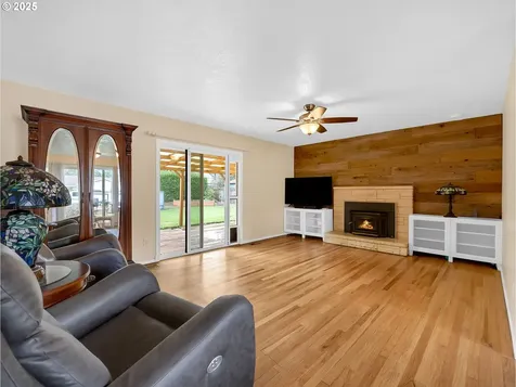 1530 SE 10th Street Gresham OR 97080