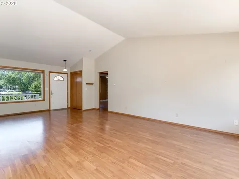 885 SE Rachel Court Dallas OR 97338
