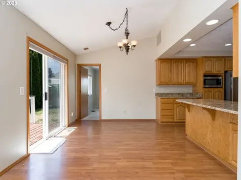 885 SE Rachel Court Dallas OR 97338