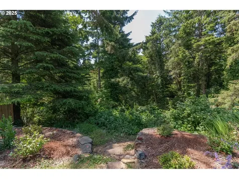 1910 NE 12th Street Lincoln City OR 97367
