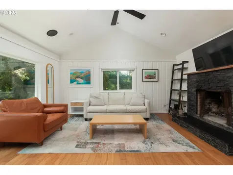 1910 NE 12th Street Lincoln City OR 97367