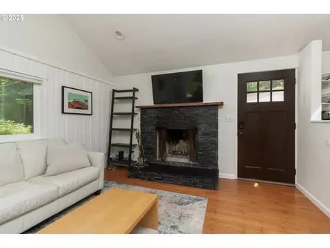 1910 NE 12th Street Lincoln City OR 97367