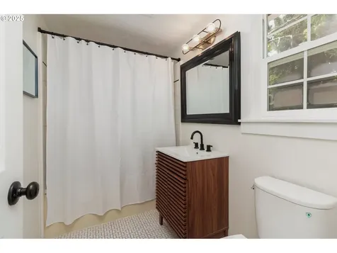 1910 NE 12th Street Lincoln City OR 97367