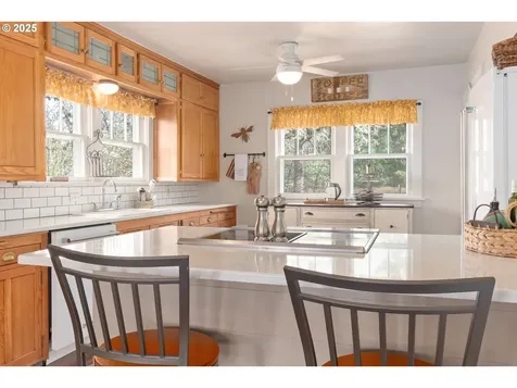 26355 Valley View Drive Cheshire OR 97419