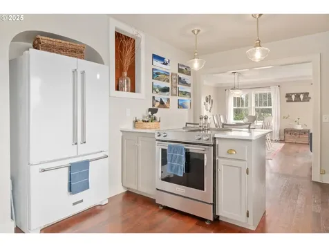 26355 Valley View Drive Cheshire OR 97419