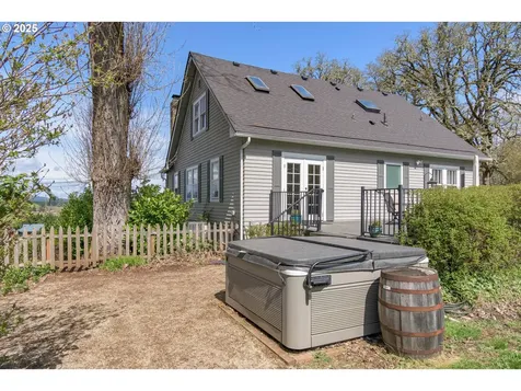 26355 Valley View Drive Cheshire OR 97419