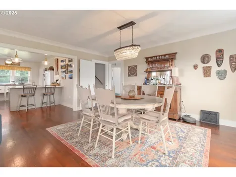 26355 Valley View Drive Cheshire OR 97419