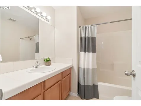 1624 SW Wright Place Troutdale OR 97060