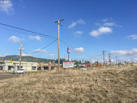 1688 W Central Avenue Sutherlin OR 97479