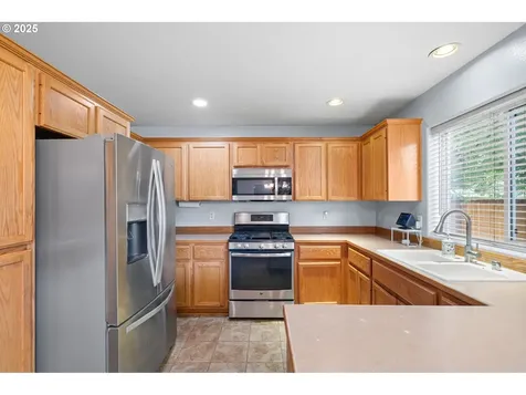 2207 NE 107th Street Vancouver WA 98686