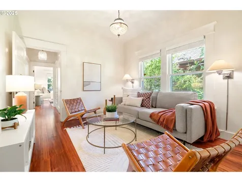 1304 SE 51st Avenue Portland OR 97215