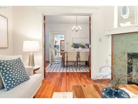 1304 SE 51st Avenue Portland OR 97215