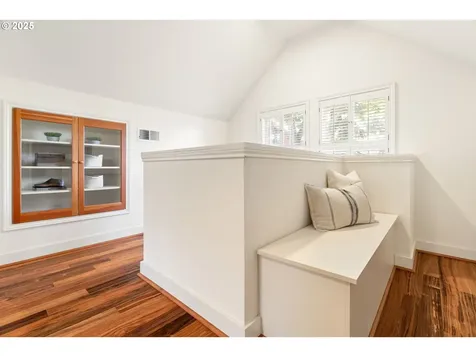 1304 SE 51st Avenue Portland OR 97215