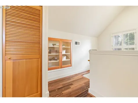 1304 SE 51st Avenue Portland OR 97215