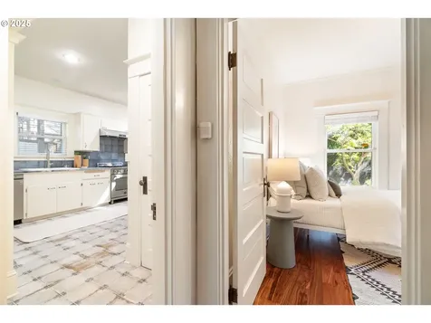 1304 SE 51st Avenue Portland OR 97215