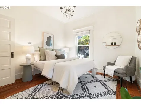 1304 SE 51st Avenue Portland OR 97215