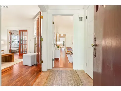 1304 SE 51st Avenue Portland OR 97215