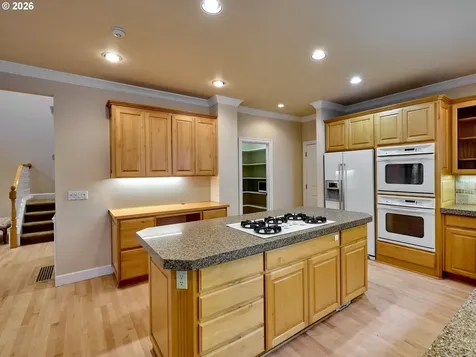 4746 Amherst Court Lake Oswego OR 97035