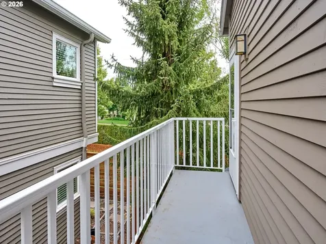 4746 Amherst Court Lake Oswego OR 97035