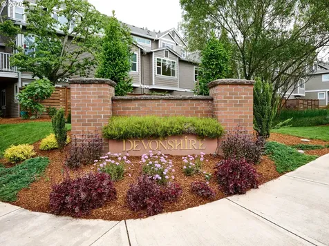 4746 Amherst Court Lake Oswego OR 97035