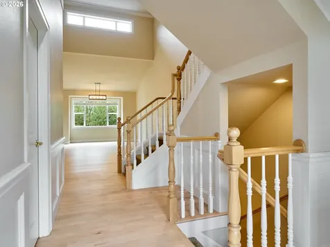 4746 Amherst Court Lake Oswego OR 97035