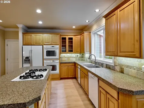 4746 Amherst Court Lake Oswego OR 97035