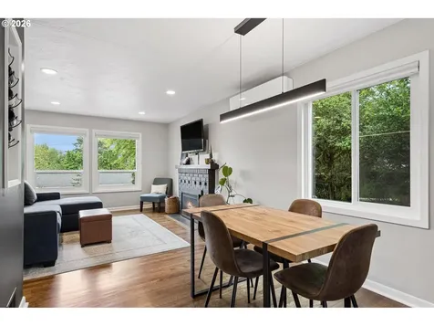 7010 SW 35th Avenue Portland OR 97219